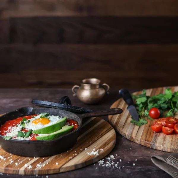 Edge Grain Teak Round Cutting and Serving Board - Image 2